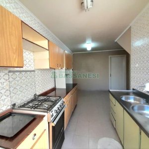 Casa com 250m², 3 dormitórios, 3 vagas, no bairro Cinqüentenário em Caxias do Sul para Comprar