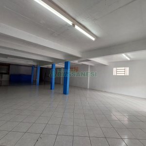 Loja com 245m², no bairro Charqueadas em Caxias do Sul para Alugar