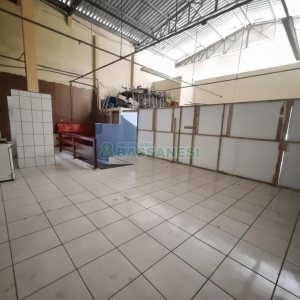 Loja com 245m², no bairro Charqueadas em Caxias do Sul para Alugar