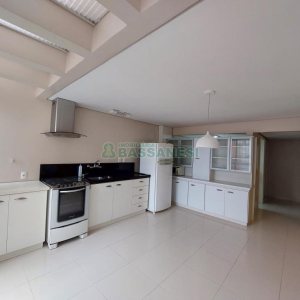 Casa com 140m², 2 dormitórios, no bairro São Pelegrino em Caxias do Sul para Alugar ou Comprar