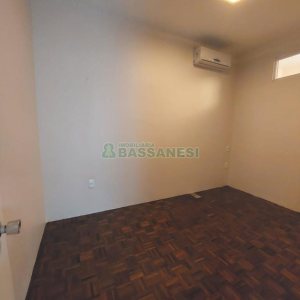 Casa com 140m², 2 dormitórios, no bairro São Pelegrino em Caxias do Sul para Alugar ou Comprar