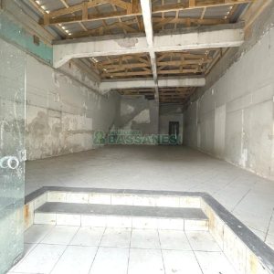 Loja com 120m², no bairro São Pelegrino em Caxias do Sul para Alugar