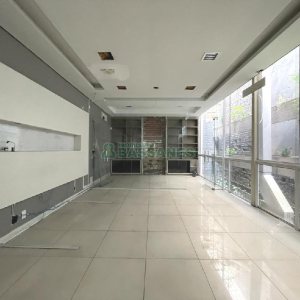 Loja com 120m², no bairro São Pelegrino em Caxias do Sul para Alugar