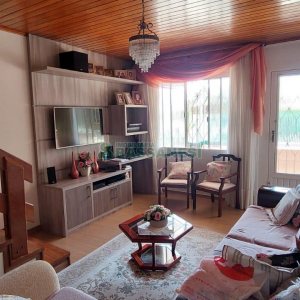 Casa com 90m², 3 dormitórios, no bairro Planalto em Caxias do Sul para Alugar