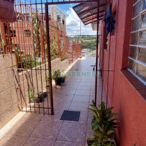 Casa com 90m², 3 dormitórios, no bairro Planalto em Caxias do Sul para Alugar