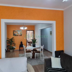 Casa com 168m², 3 dormitórios, 4 vagas, no bairro De Zorzi em Caxias do Sul para Comprar