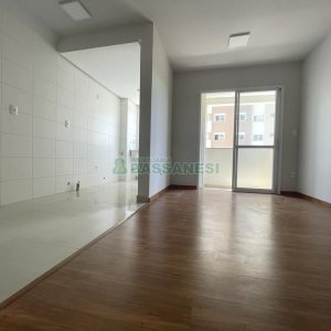 Apartamento com 56m², 2 dormitórios, 1 vaga, no bairro Panazzolo em Caxias do Sul para Comprar
