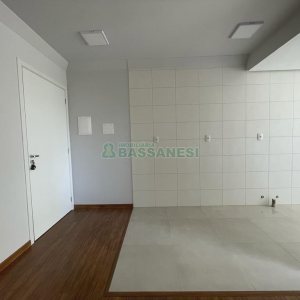 Apartamento com 56m², 2 dormitórios, 1 vaga, no bairro Panazzolo em Caxias do Sul para Comprar