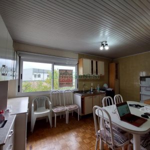 Casa Mobiliada com 135m², 2 dormitórios, no bairro Santa Catarina em Caxias do Sul para Comprar