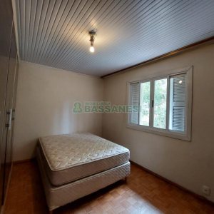 Casa Mobiliada com 135m², 2 dormitórios, no bairro Santa Catarina em Caxias do Sul para Comprar