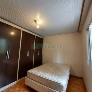 Casa Mobiliada com 135m², 2 dormitórios, no bairro Santa Catarina em Caxias do Sul para Comprar