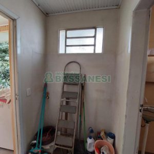 Casa Mobiliada com 135m², 2 dormitórios, no bairro Santa Catarina em Caxias do Sul para Comprar