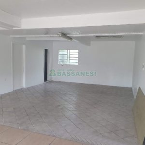 Loja com 90m², no bairro Kayser em Caxias do Sul para Alugar