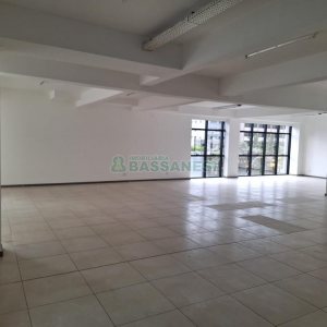 Sala com 797m², no bairro São Pelegrino em Caxias do Sul para Alugar