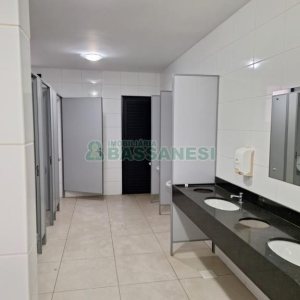 Sala com 797m², no bairro São Pelegrino em Caxias do Sul para Alugar