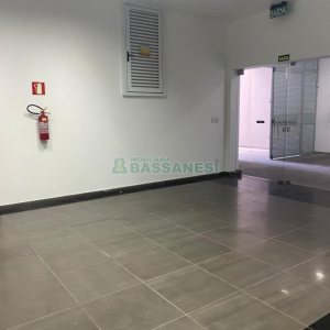 Sala com 797m², no bairro São Pelegrino em Caxias do Sul para Alugar
