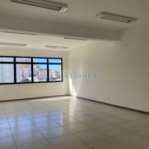 Sala com 797m², no bairro São Pelegrino em Caxias do Sul para Alugar