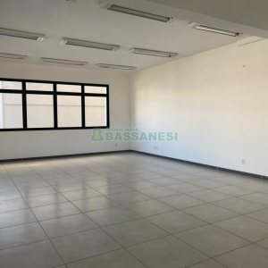 Sala com 797m², no bairro São Pelegrino em Caxias do Sul para Alugar