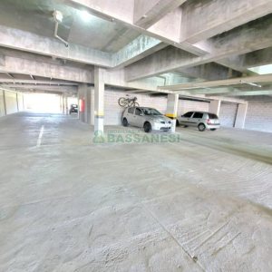 Apartamento com 65m², 2 dormitórios, 1 vaga, no bairro Jardelino Ramos em Caxias do Sul para Comprar