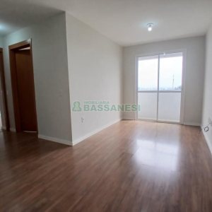 Apartamento com 65m², 2 dormitórios, 1 vaga, no bairro Jardelino Ramos em Caxias do Sul para Comprar