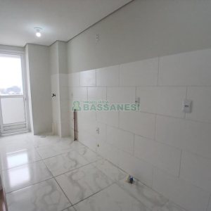 Apartamento com 65m², 2 dormitórios, 1 vaga, no bairro Jardelino Ramos em Caxias do Sul para Comprar