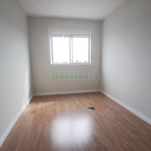 Apartamento com 65m², 2 dormitórios, 1 vaga, no bairro Jardelino Ramos em Caxias do Sul para Comprar