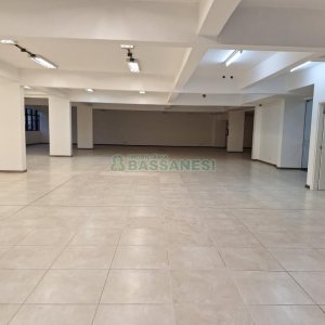 Sala com 600m², no bairro São Pelegrino em Caxias do Sul para Alugar