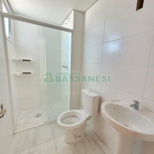 Apartamento com 81m², 2 dormitórios, 1 vaga, no bairro Jardelino Ramos em Caxias do Sul para Alugar ou Comprar