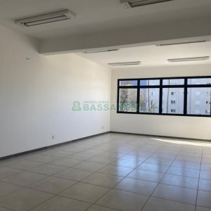 Sala com 797m², no bairro São Pelegrino em Caxias do Sul para Alugar