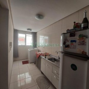 Apto Mobiliado com 52m², 2 dormitórios, 1 vaga, no bairro Presidente Vargas em Caxias do Sul para Comprar