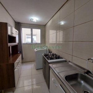 Apto Mobiliado com 52m², 2 dormitórios, 1 vaga, no bairro Presidente Vargas em Caxias do Sul para Comprar
