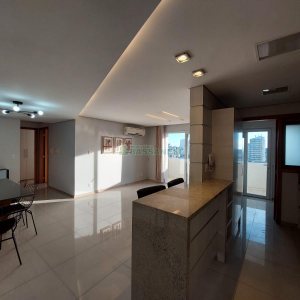 Apto Mobiliado com 89m², 2 dormitórios, 2 vagas, no bairro São Pelegrino em Caxias do Sul para Comprar