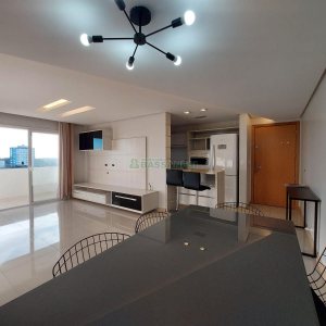 Apto Mobiliado com 89m², 2 dormitórios, 2 vagas, no bairro São Pelegrino em Caxias do Sul para Comprar