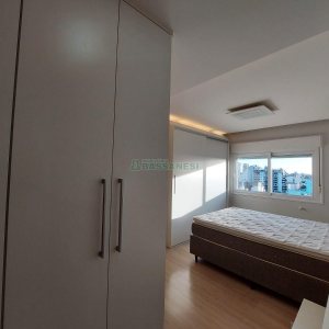 Apto Mobiliado com 89m², 2 dormitórios, 2 vagas, no bairro São Pelegrino em Caxias do Sul para Comprar