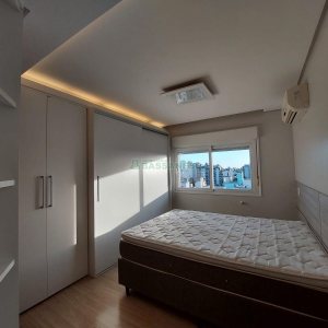Apto Mobiliado com 89m², 2 dormitórios, 2 vagas, no bairro São Pelegrino em Caxias do Sul para Comprar