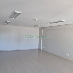 Sala com 48m², no bairro Villagio Iguatemi em Caxias do Sul para Alugar ou Comprar