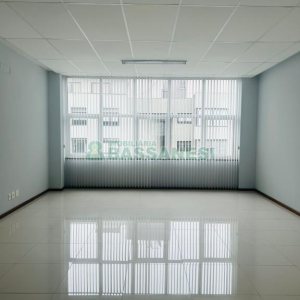 Sala com 100m², 1 vaga, no bairro Centro em Caxias do Sul para Alugar