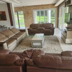 Chácara com 400m², 3 dormitórios, 4 vagas, no bairro De Lazzer em Caxias do Sul para Comprar