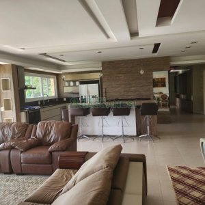 Chácara com 400m², 3 dormitórios, 4 vagas, no bairro De Lazzer em Caxias do Sul para Comprar