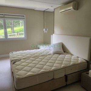 Chácara com 400m², 3 dormitórios, 4 vagas, no bairro De Lazzer em Caxias do Sul para Comprar