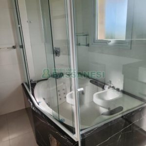 Chácara com 400m², 3 dormitórios, 4 vagas, no bairro De Lazzer em Caxias do Sul para Comprar