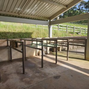 Chácara com 400m², 3 dormitórios, 4 vagas, no bairro De Lazzer em Caxias do Sul para Comprar