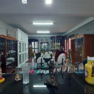 Casa com 382m², 3 vagas, no bairro Santa Catarina em Caxias do Sul para Comprar