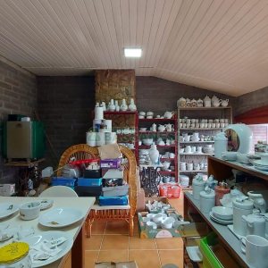 Casa com 382m², 3 vagas, no bairro Santa Catarina em Caxias do Sul para Comprar