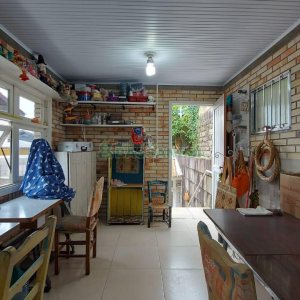 Casa com 382m², 3 vagas, no bairro Santa Catarina em Caxias do Sul para Comprar