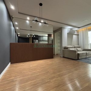 Apto Mobiliado com 55m², 2 dormitórios, 1 vaga, no bairro De Lazzer em Caxias do Sul para Alugar