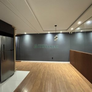 Apto Mobiliado com 55m², 2 dormitórios, 1 vaga, no bairro De Lazzer em Caxias do Sul para Alugar