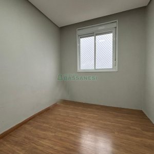 Apto Mobiliado com 55m², 2 dormitórios, 1 vaga, no bairro De Lazzer em Caxias do Sul para Alugar