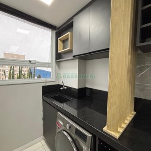 Apto Mobiliado com 55m², 2 dormitórios, 1 vaga, no bairro De Lazzer em Caxias do Sul para Alugar