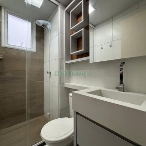 Apto Mobiliado com 55m², 2 dormitórios, 1 vaga, no bairro De Lazzer em Caxias do Sul para Alugar